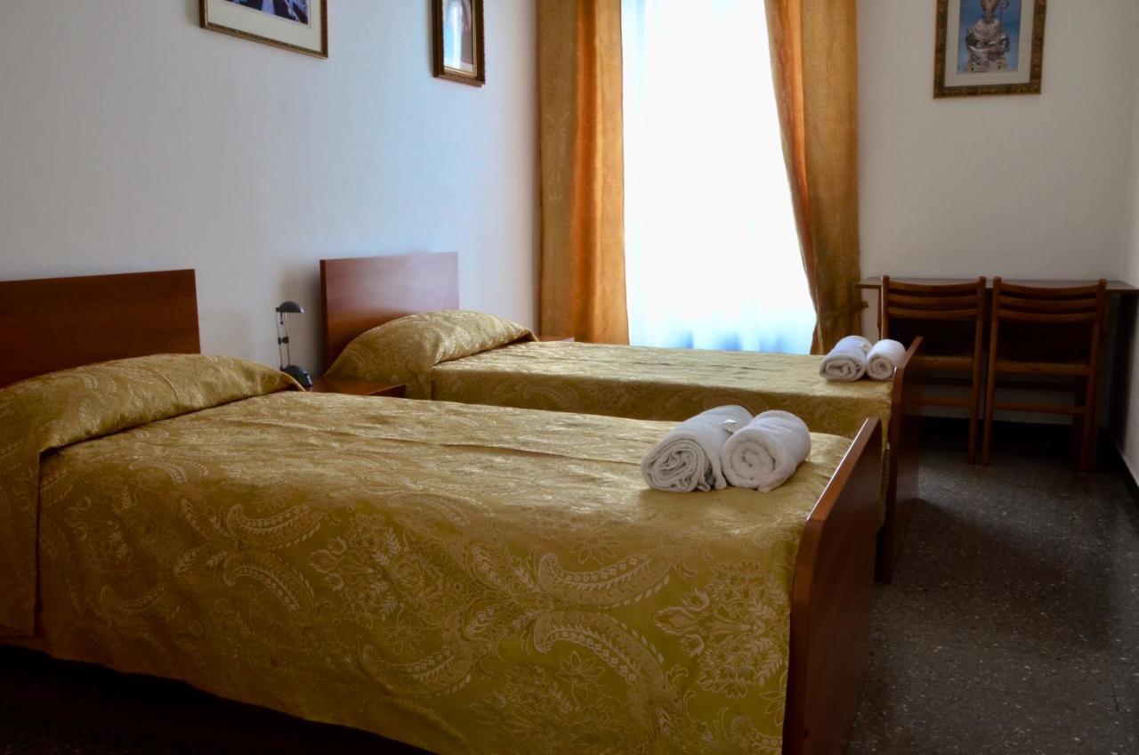 Casa Per Ferie Jpii Dom Polski Maison d'hôtes Rome